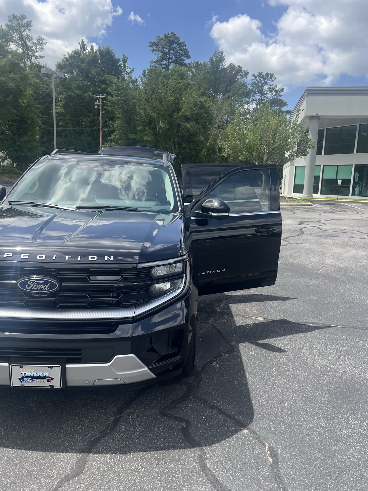 Unit 11 Ford Expedition Max view 11